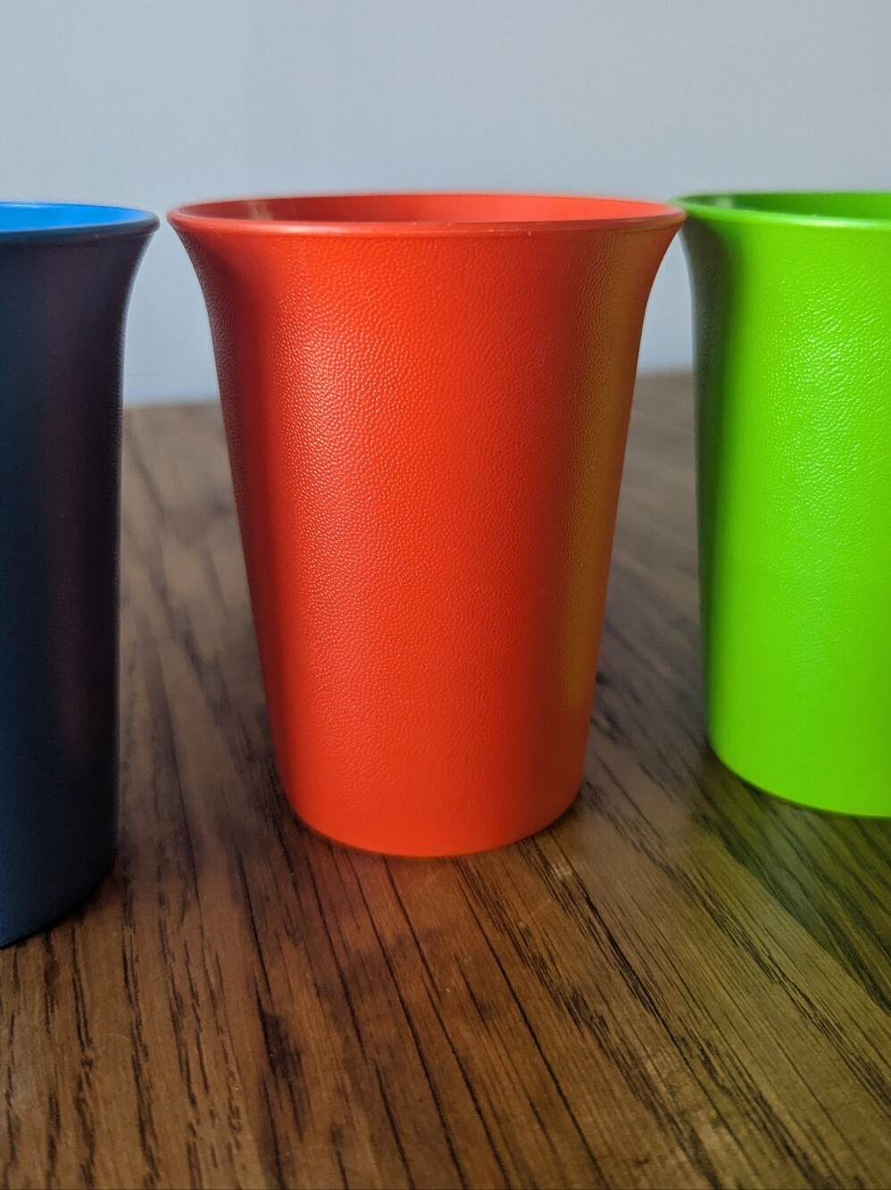 ๐ Vintage Tupperware #109 Kids Colorful Bell Tumblers 7oz Set of 4 Cups - Picture 5 of 15